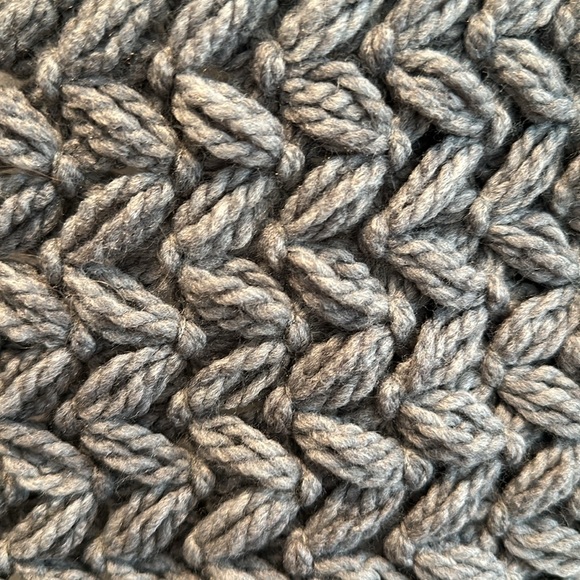 American Eagle Outfitters Infinity Scarf - Picture 3 of 6